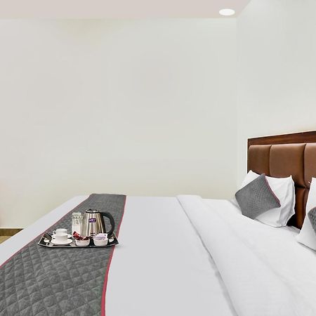 Hotel O Golden Grand Agra  Esterno foto
