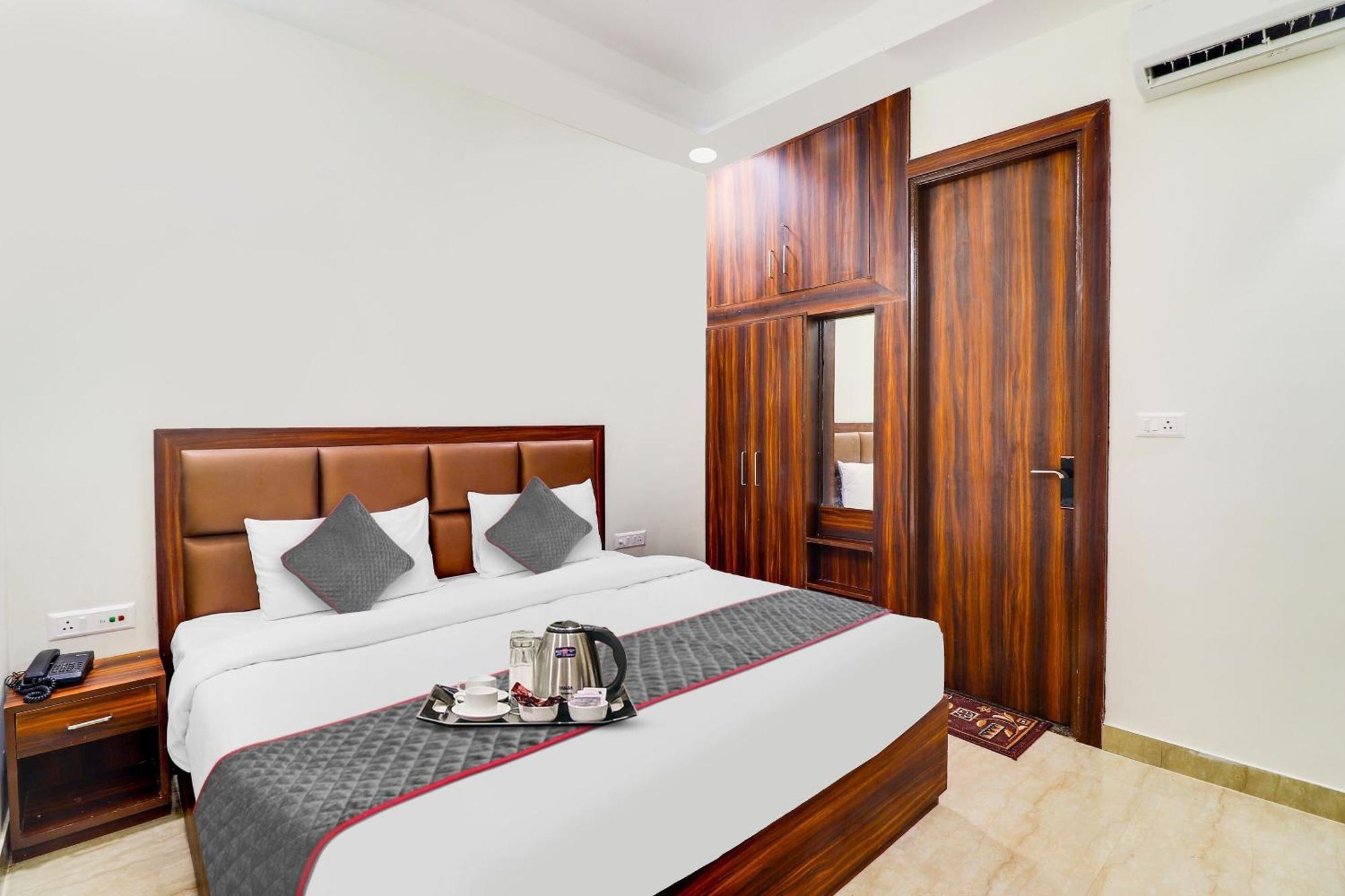 Hotel O Golden Grand Agra  Esterno foto